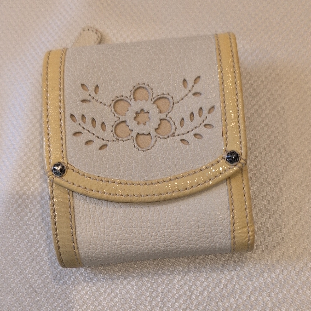 Elegant Cream and Tan Women's Bag